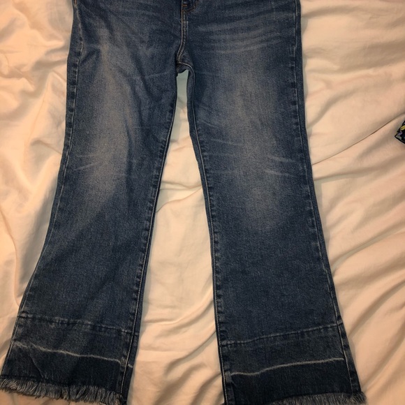 Flare bottom jeans - Picture 3 of 4